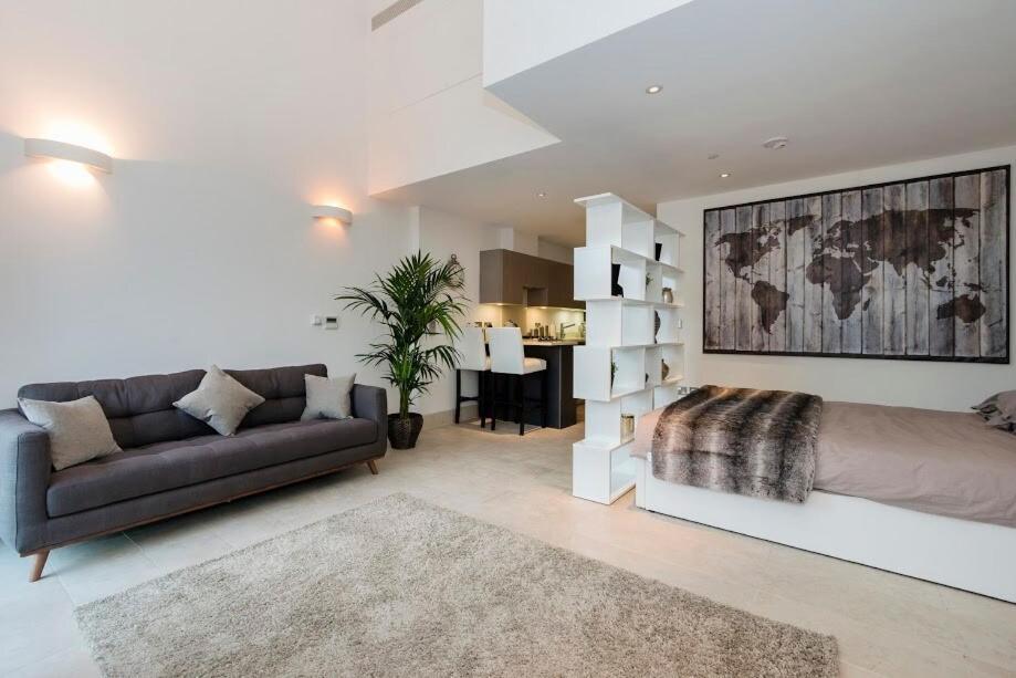 Appartamento Elegant Penthouse Retreat Near Bridgecheckhostprofile Londra